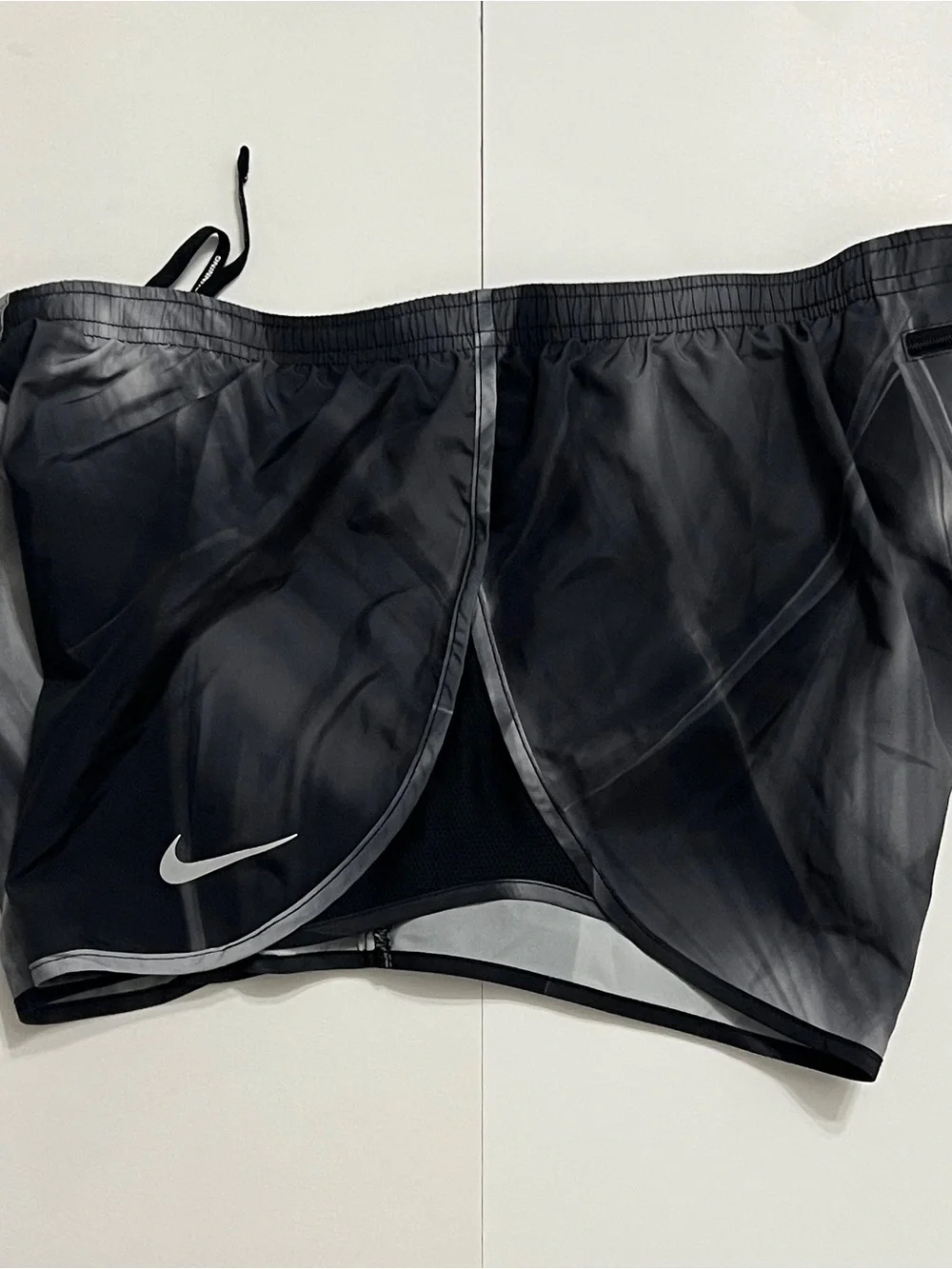 Women's Nike Dri-FIT Tempo Running Shorts In Black & Smoke Gray Print Size Sz L